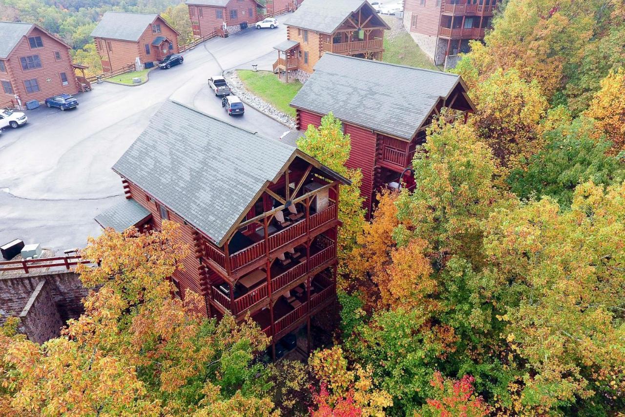 Mountain Dreams Cabin Hot Tub, Sauna And Views! Sevierville Exterior photo