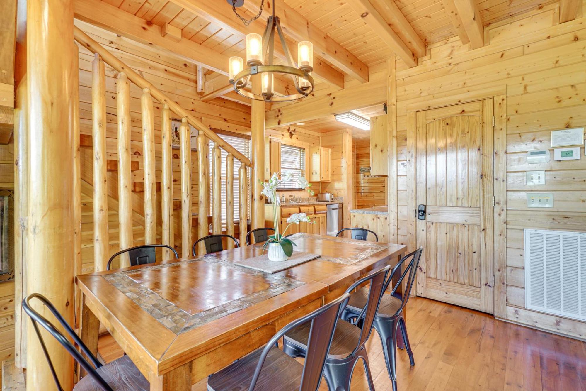 Mountain Dreams Cabin Hot Tub, Sauna And Views! Sevierville Exterior photo